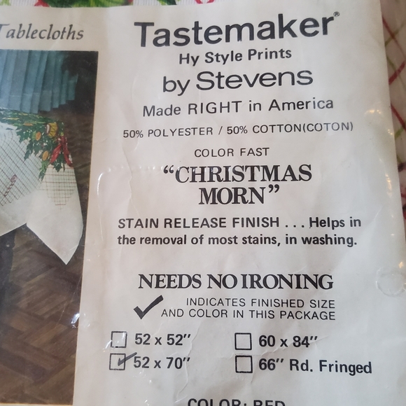 NEW VINTAGE Christmas Tablecloth Steven's Tastemaker Candy Canes And Garland - Picture 6 of 13